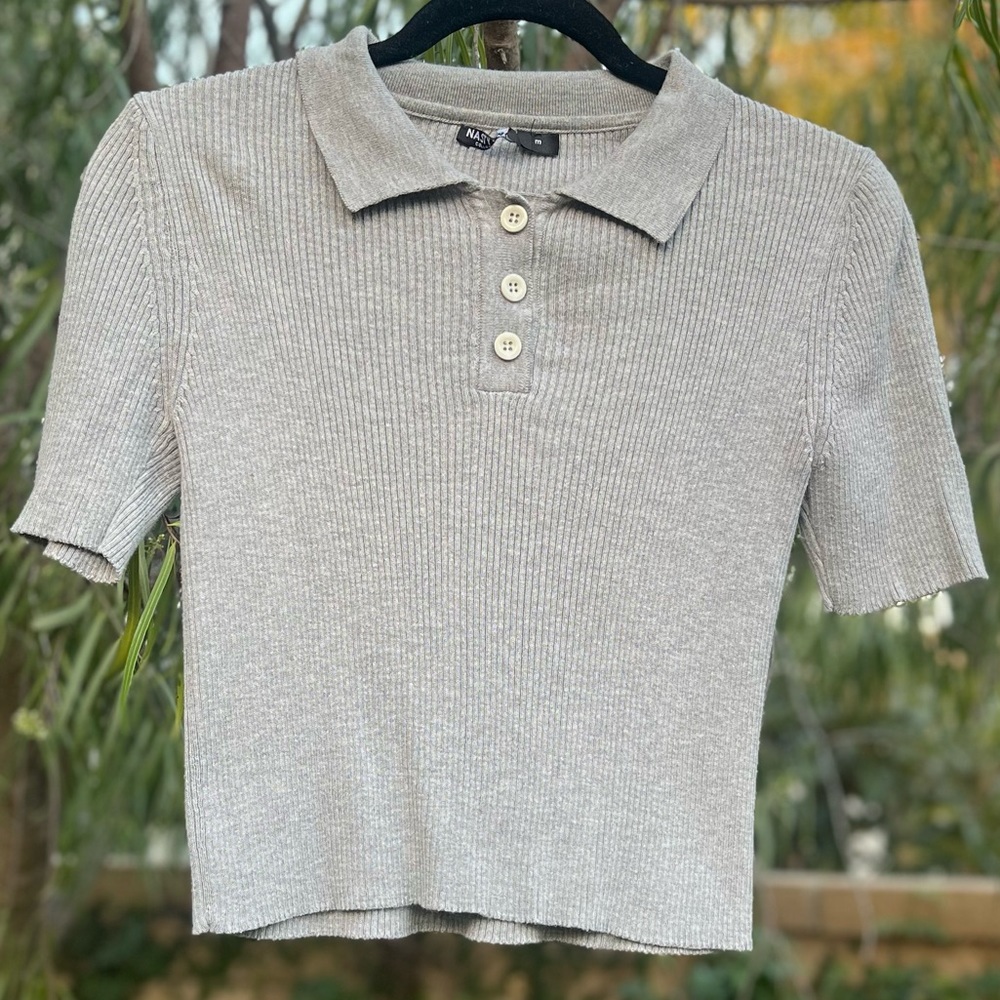 Nasty Gal Grey short sleeve collared knit crop top